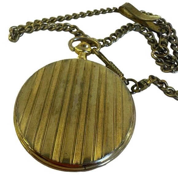 JFK 1968 Half Dollar Pocket Watch with Chain - Picture 6 of 8